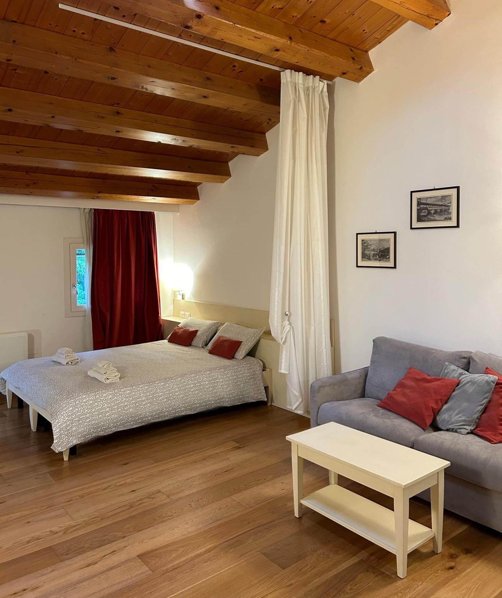 Beehouse - La Casa Delle Api Agriturismo Борсо-дель-Граппа Экстерьер фото